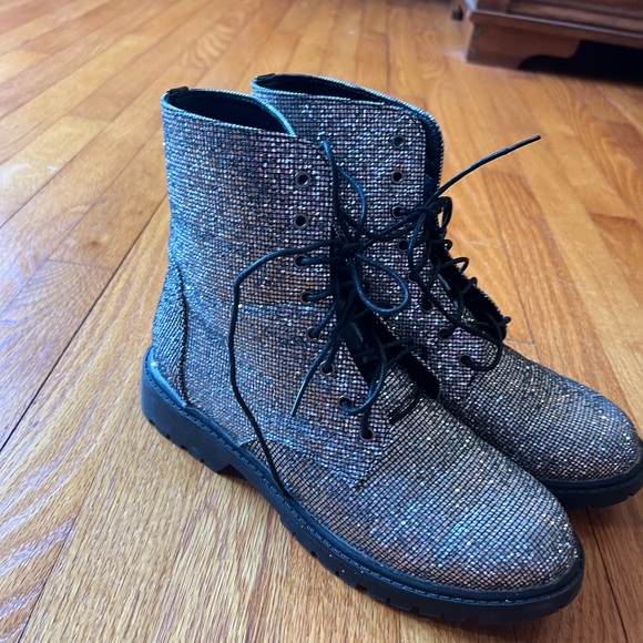 Size 40 Women’s sparkle combat boots - Picture 2 of 6